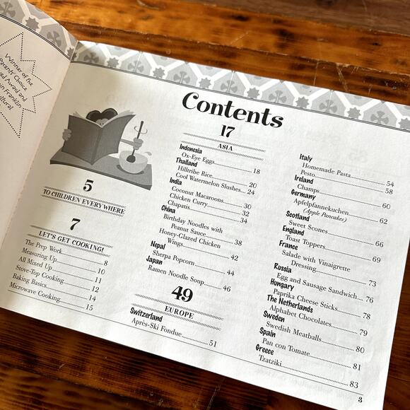 Vintage 1995 The Kids' Multicultural Cookbook Food & Fun Around The World Book - Picture 4 of 11